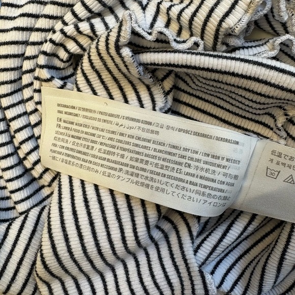 Hollister teen short sleeve stripped shirt w embroidered butterfly detail SMALL - Picture 6 of 8